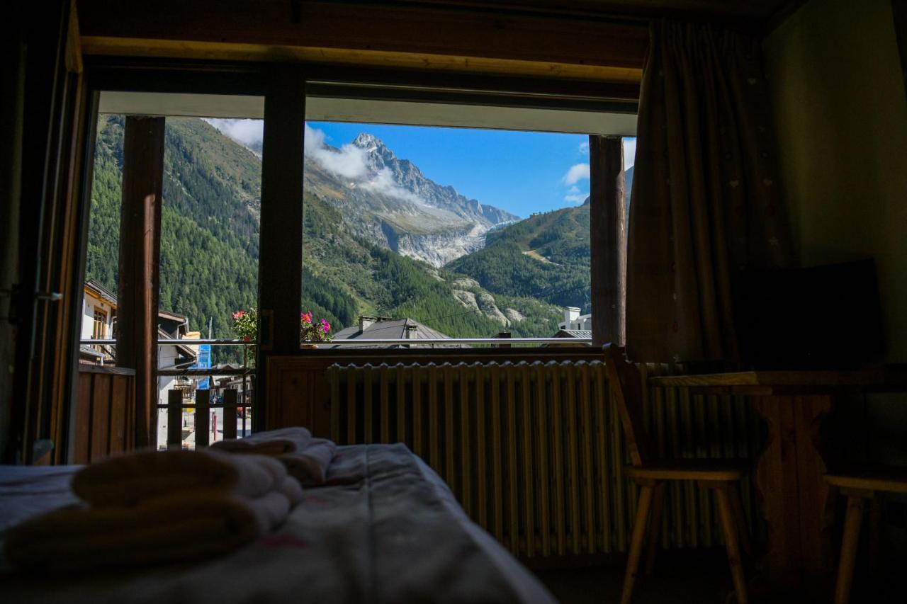 Le Dahu Hotell Chamonix Eksteriør bilde