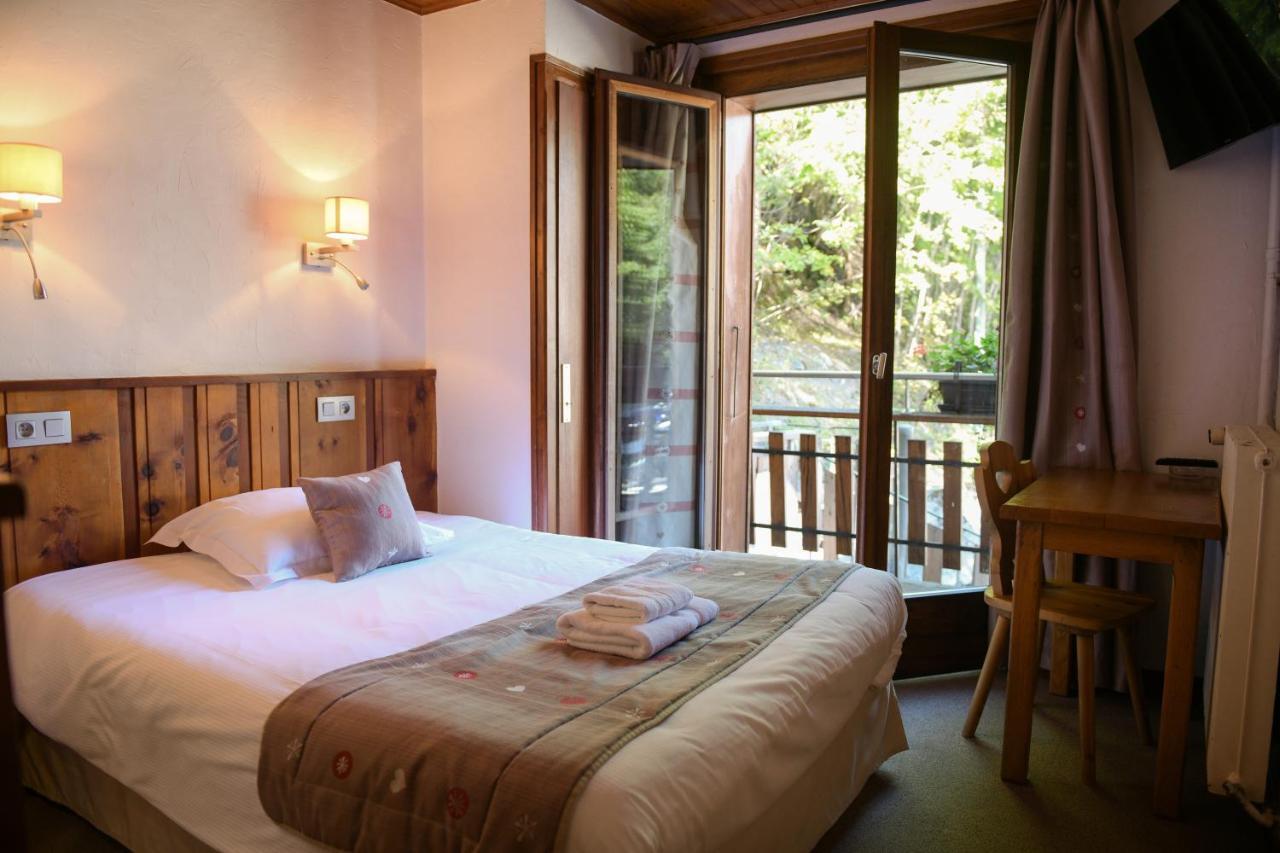 Le Dahu Hotell Chamonix Eksteriør bilde